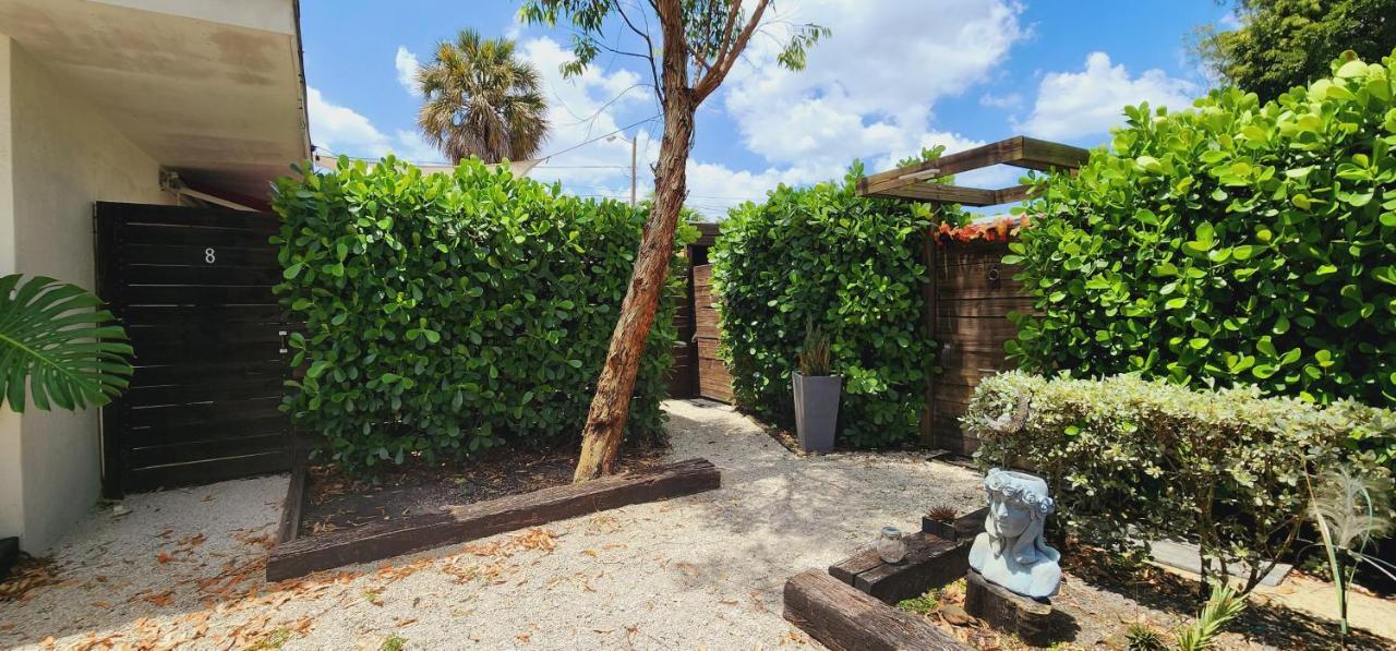 Private Aparment Studio In The Hard Of Miami Unit # 6 Opa-locka Eksteriør bilde